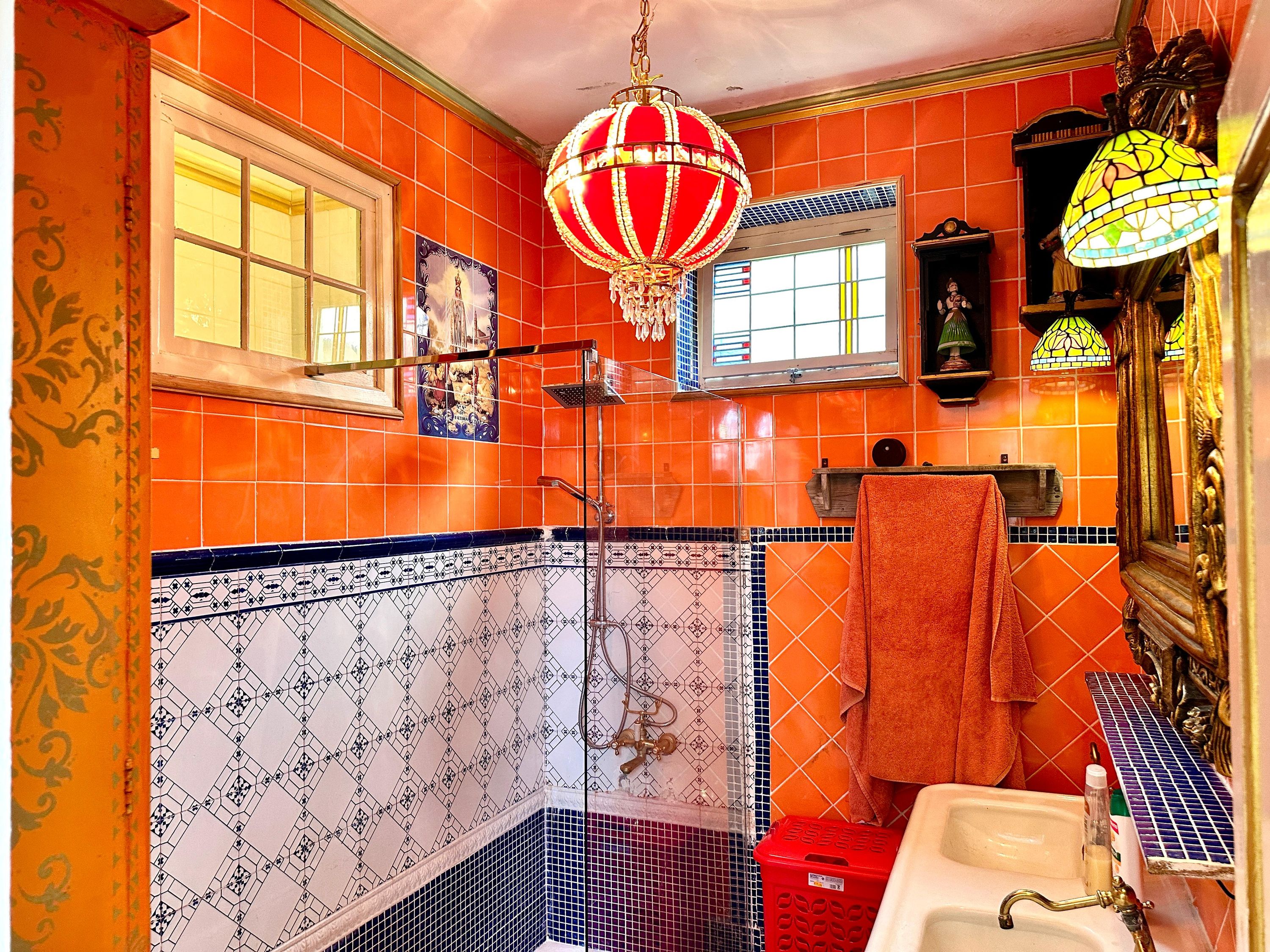 A Landmark Colonial Residence with Established Commercial Income — photo 16