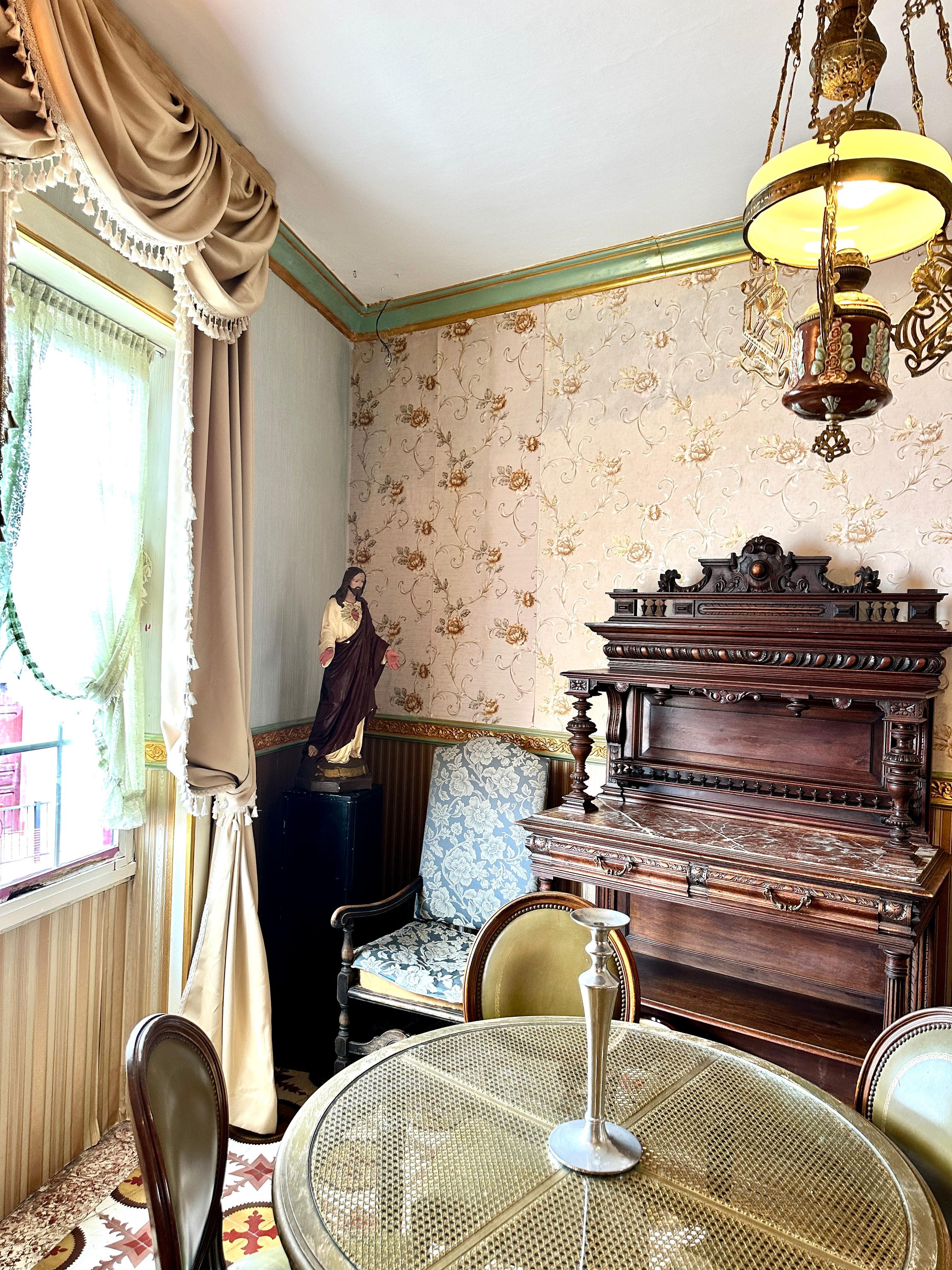  A Landmark Colonial Residence with Established Commercial Income — photo 20