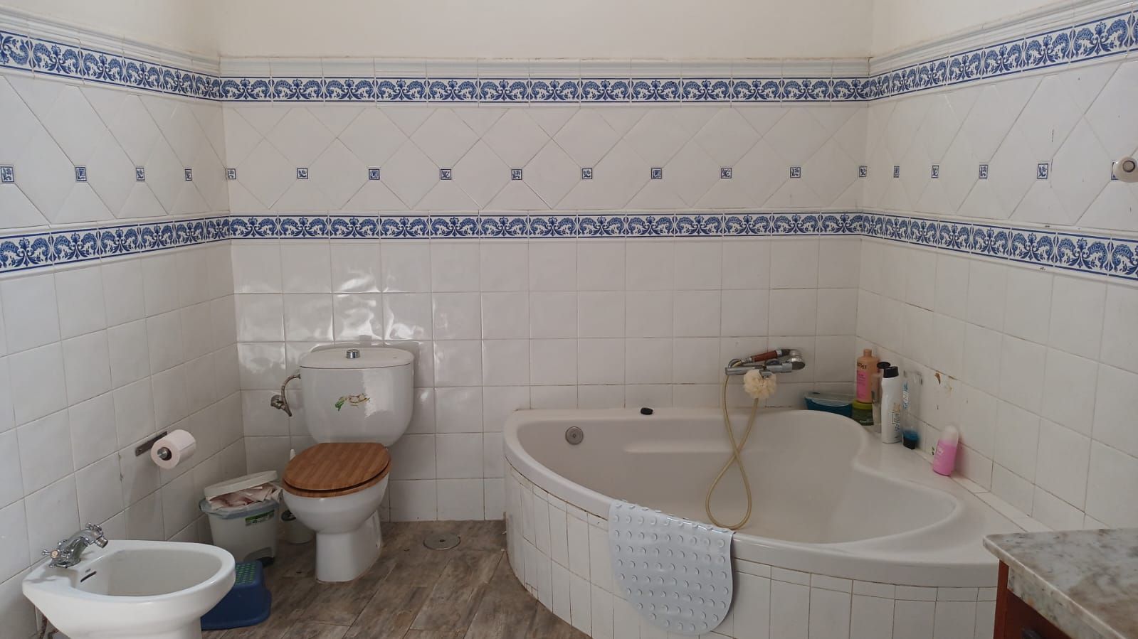 A Distinctive Residence in El Zumacal — photo 52