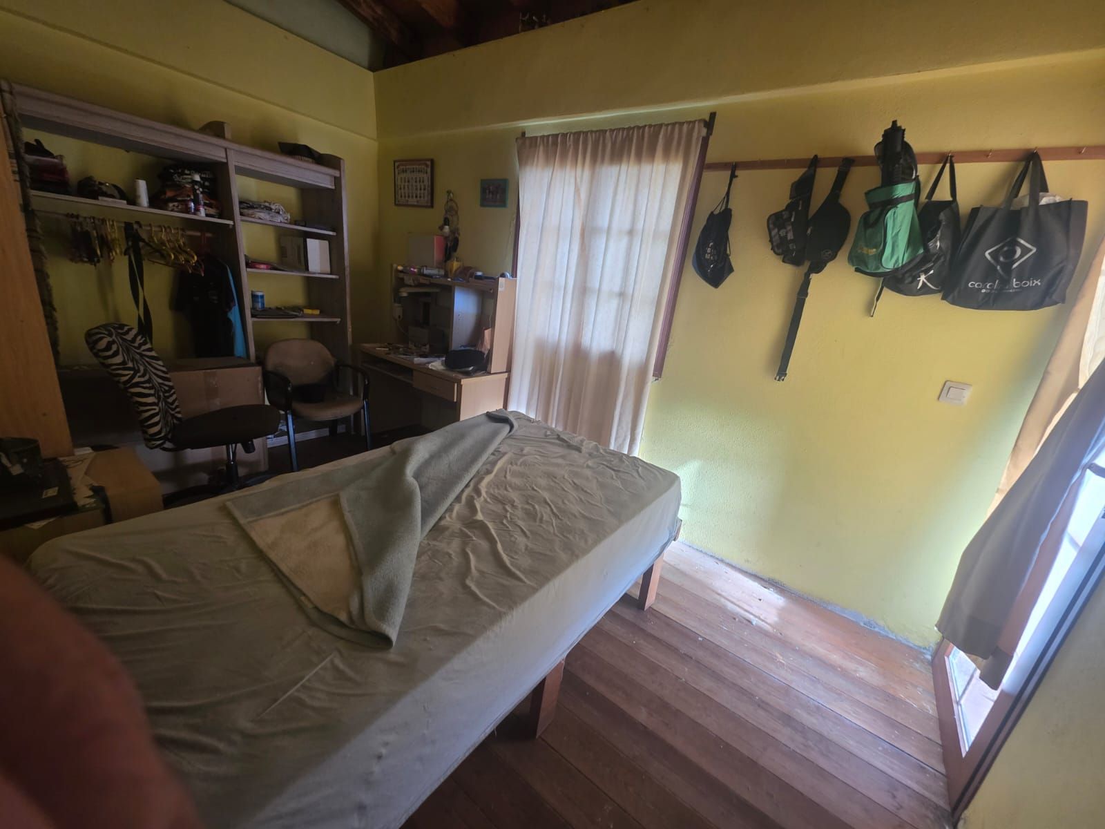 A Substantial Residence with Exceptional Potential — photo 23
