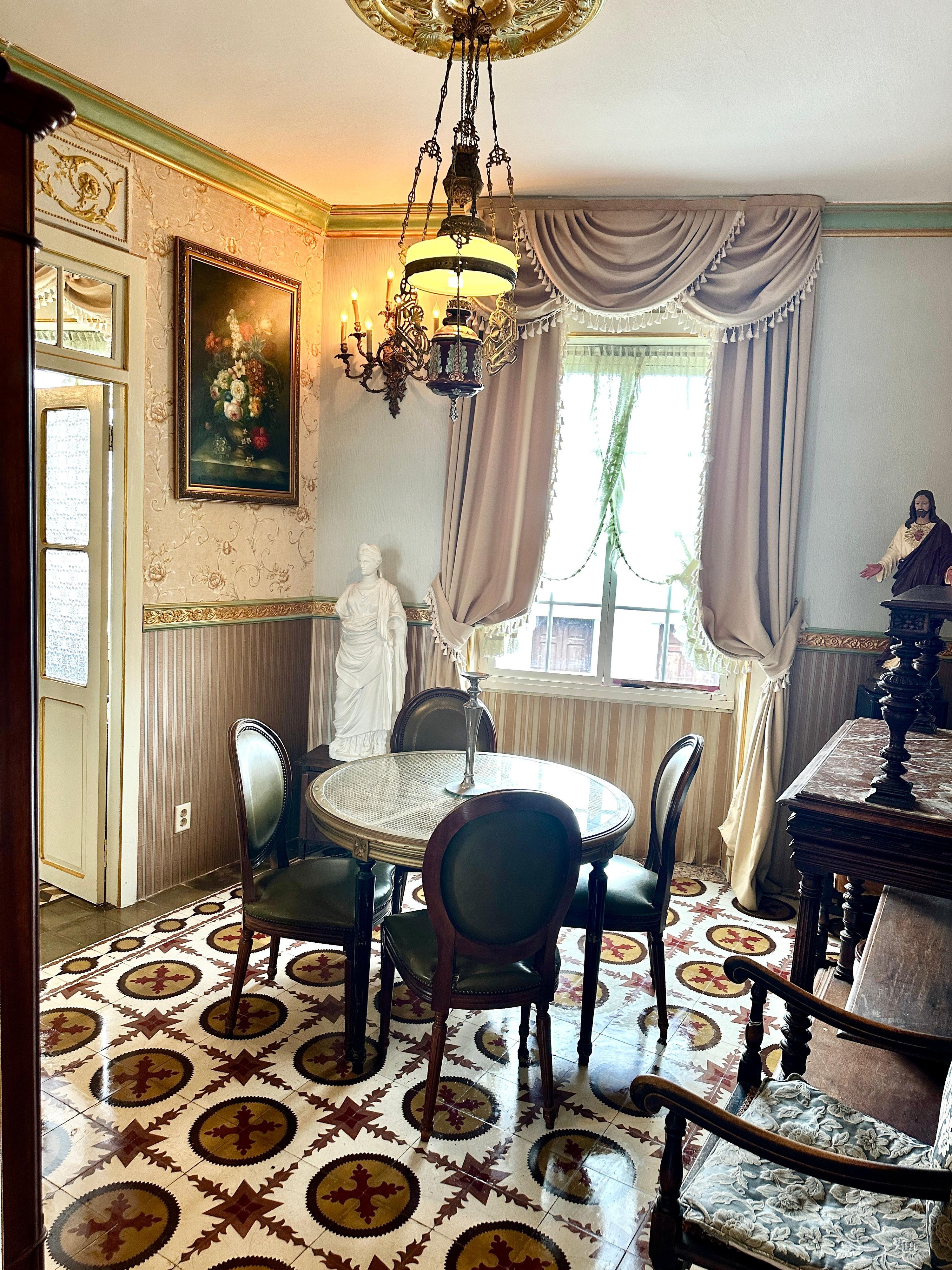  A Landmark Colonial Residence with Established Commercial Income — photo 37