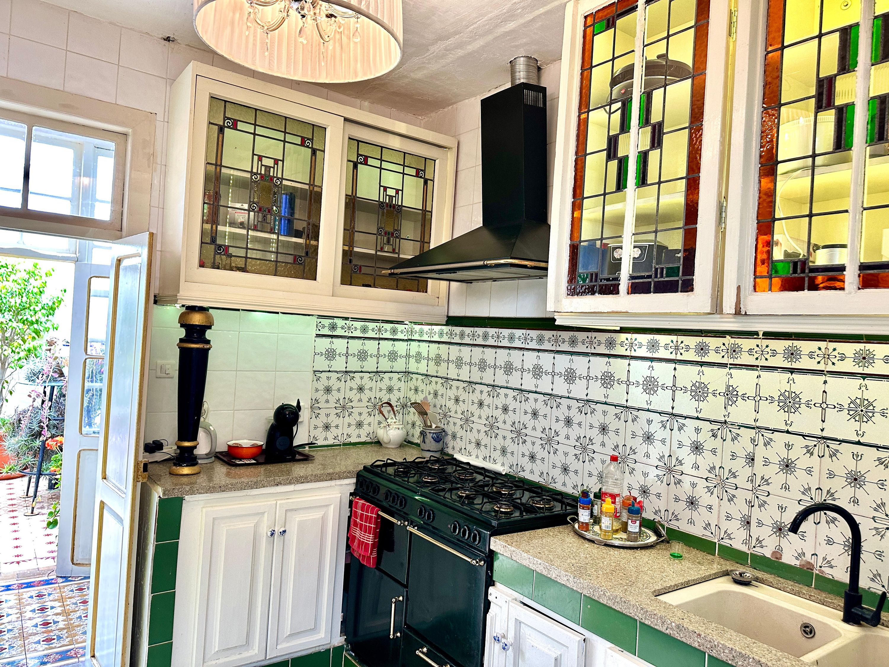  A Landmark Colonial Residence with Established Commercial Income — photo 18