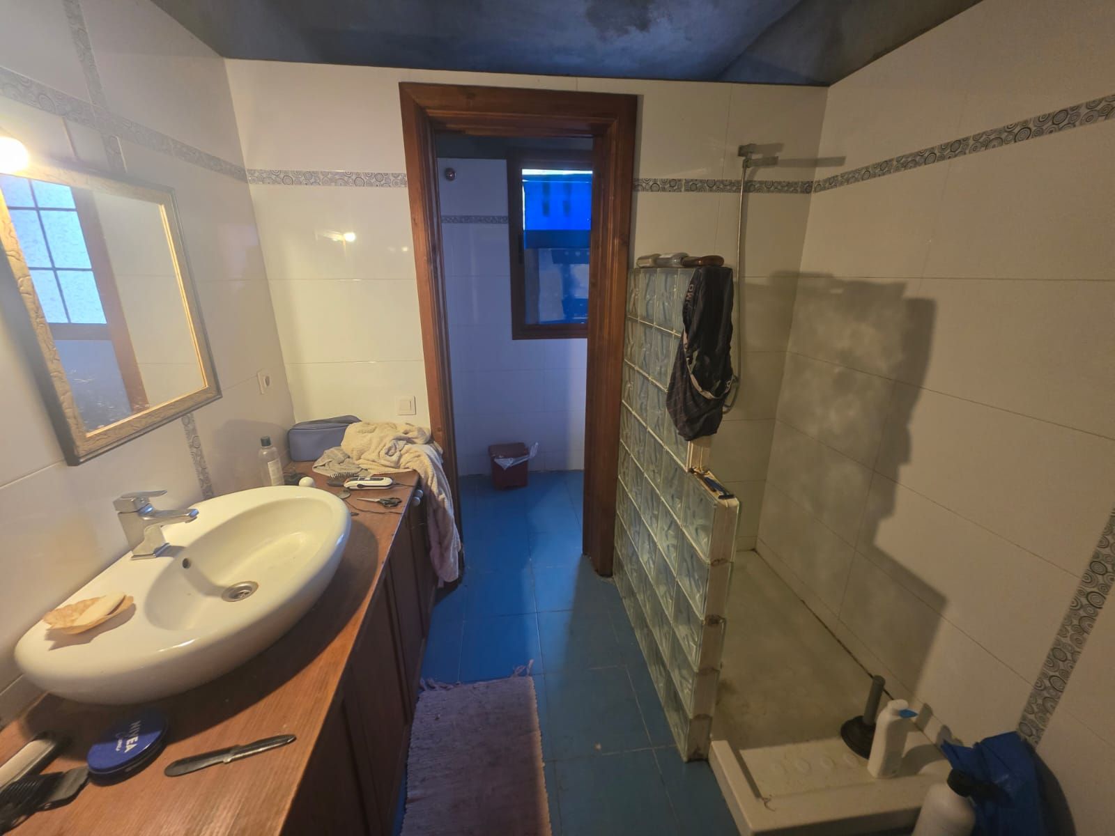 A Substantial Residence with Exceptional Potential — photo 13