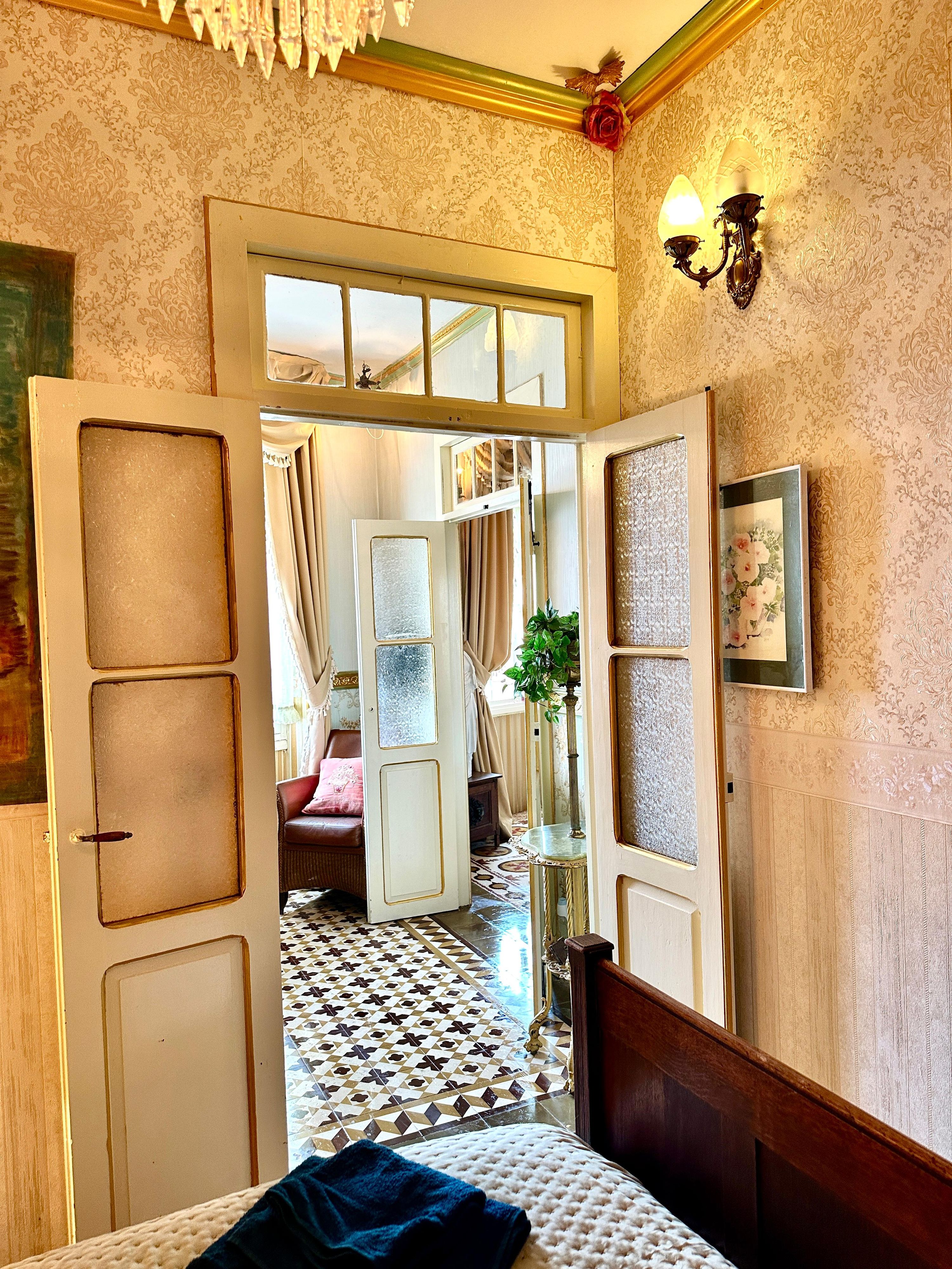  A Landmark Colonial Residence with Established Commercial Income — photo 24