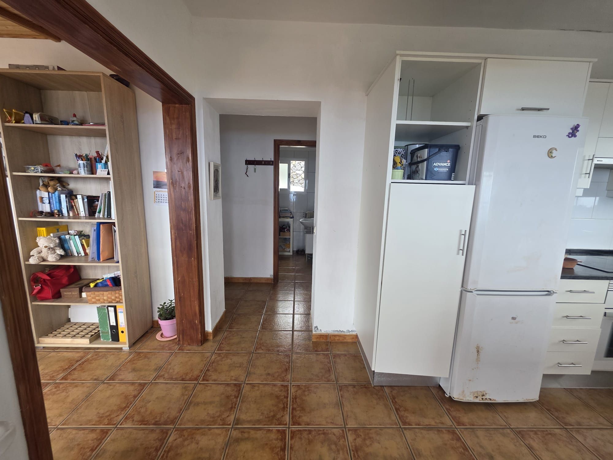 Residencia Privada con Casa de Invitados de Piedra Volcánica — photo 5