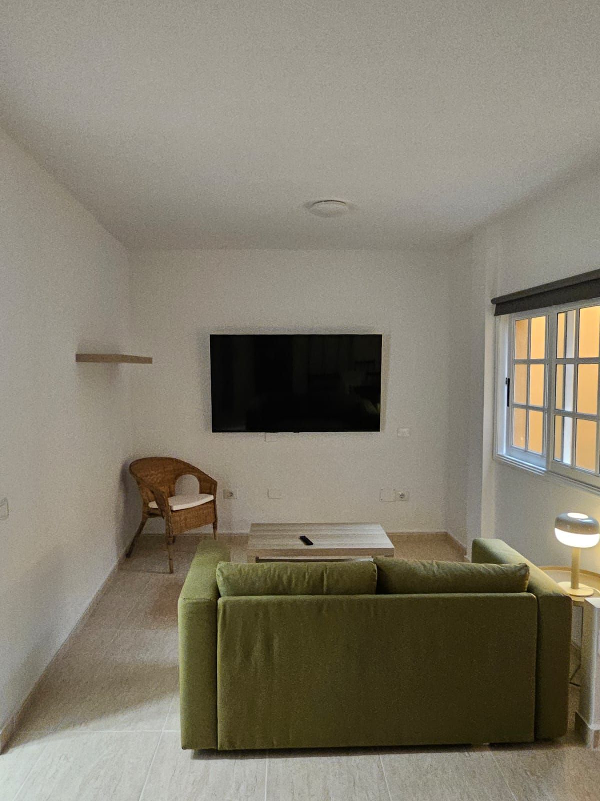 Contemporary Semi-Detached Residence — photo 6