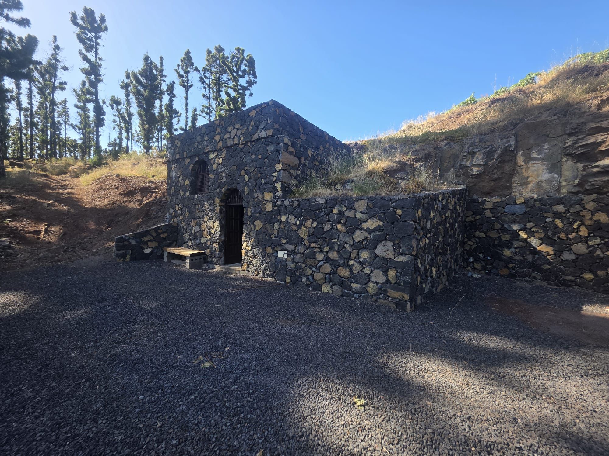Refugio entre Viñedos y Naturaleza en Tinizara — photo 2